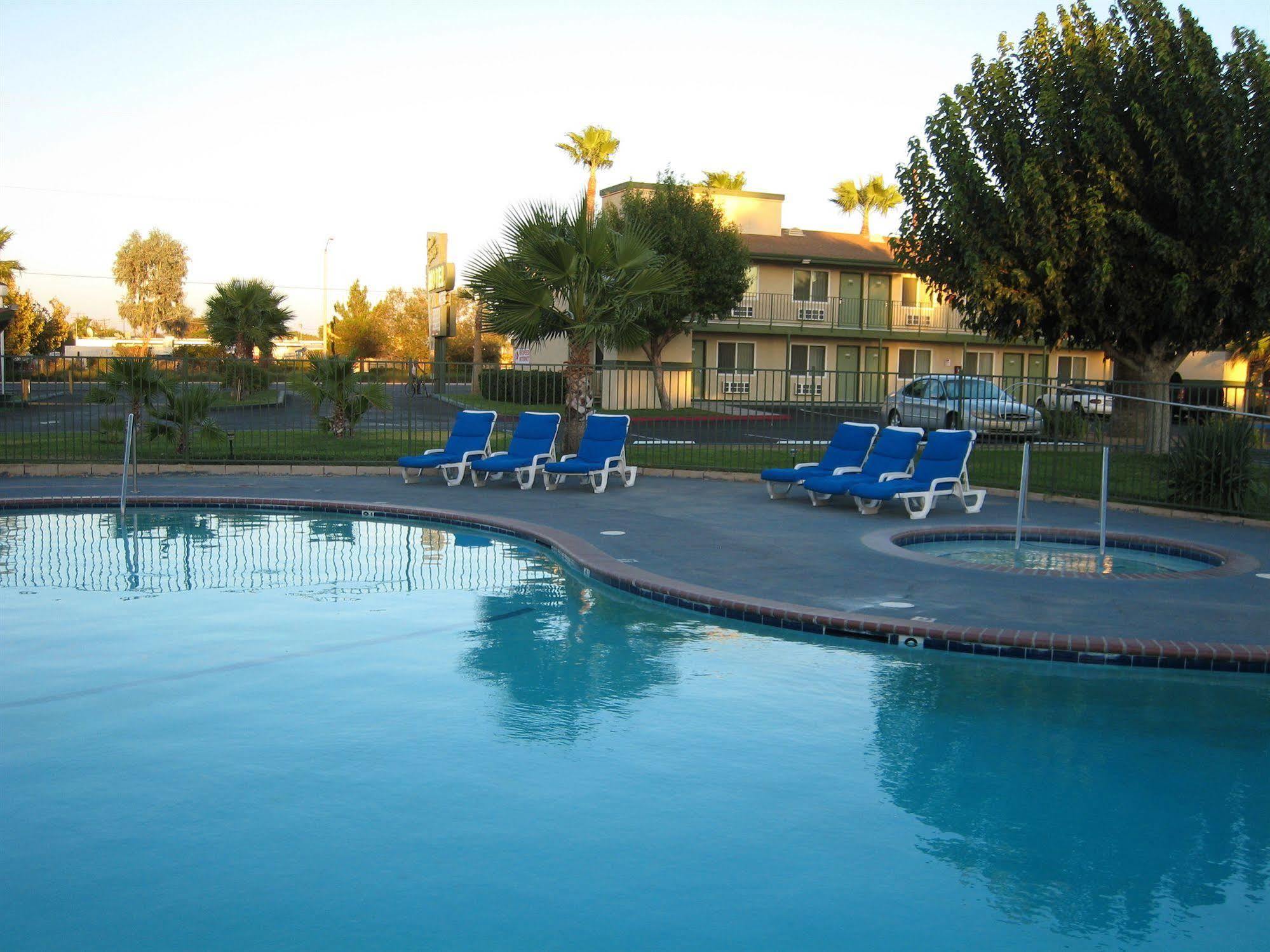 Motel Town House 2*